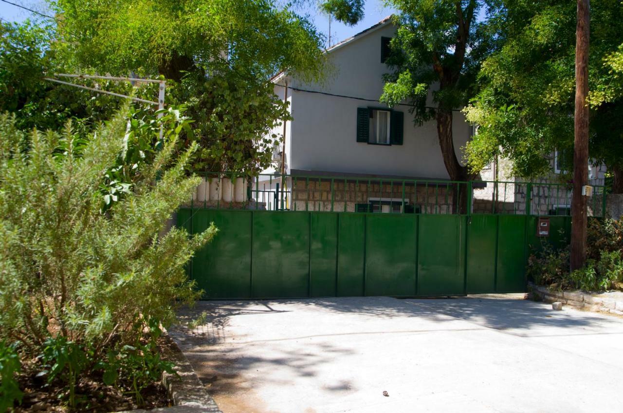 Split Center Apartment Exterior photo